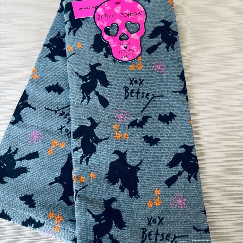 Betsey Johnson Halloween Fall Flying Witch Bats Kitchen Dish Towels Set